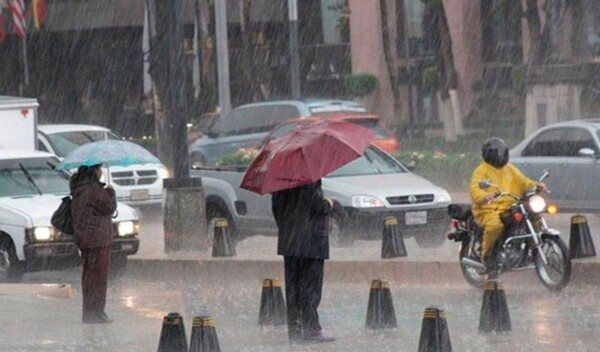 Prevén lluvias fuertes y ambiente caluroso en gran parte del país