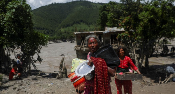 OMS alerta que 10 mil familias requieren ayuda urgente tras inundaciones en Nepal