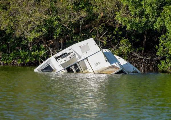 Inician retiro de embarcaciones abandonadas en Nichupté