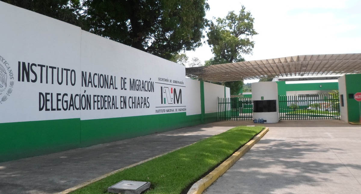 Migrantes cubanos provocan motín e incendio en estación migratoria de Chiapas