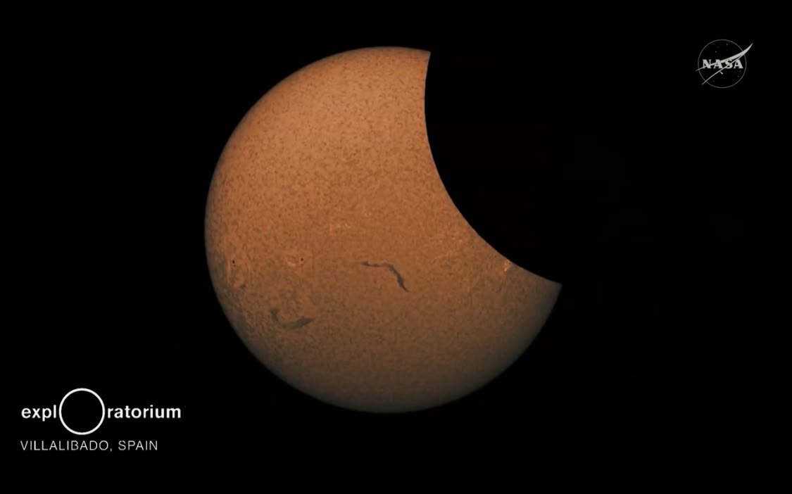 Observa el eclipse solar en vivo