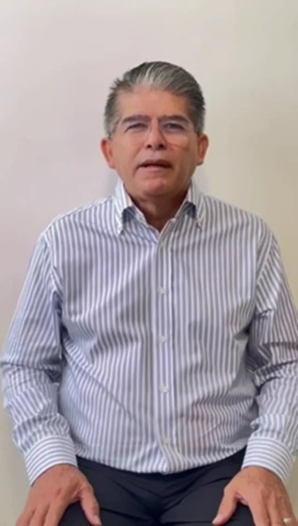 Alfonso Baca reaparece y niega estar prófugo