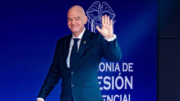 Infantino enfrenta señalamientos por presunto romance