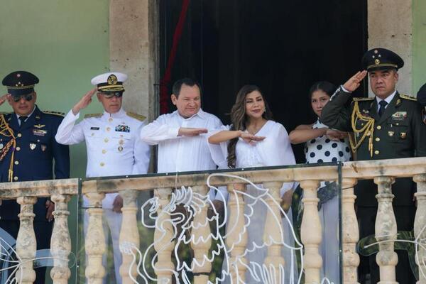 Mérida celebra la Independencia con desfile cívico-militar