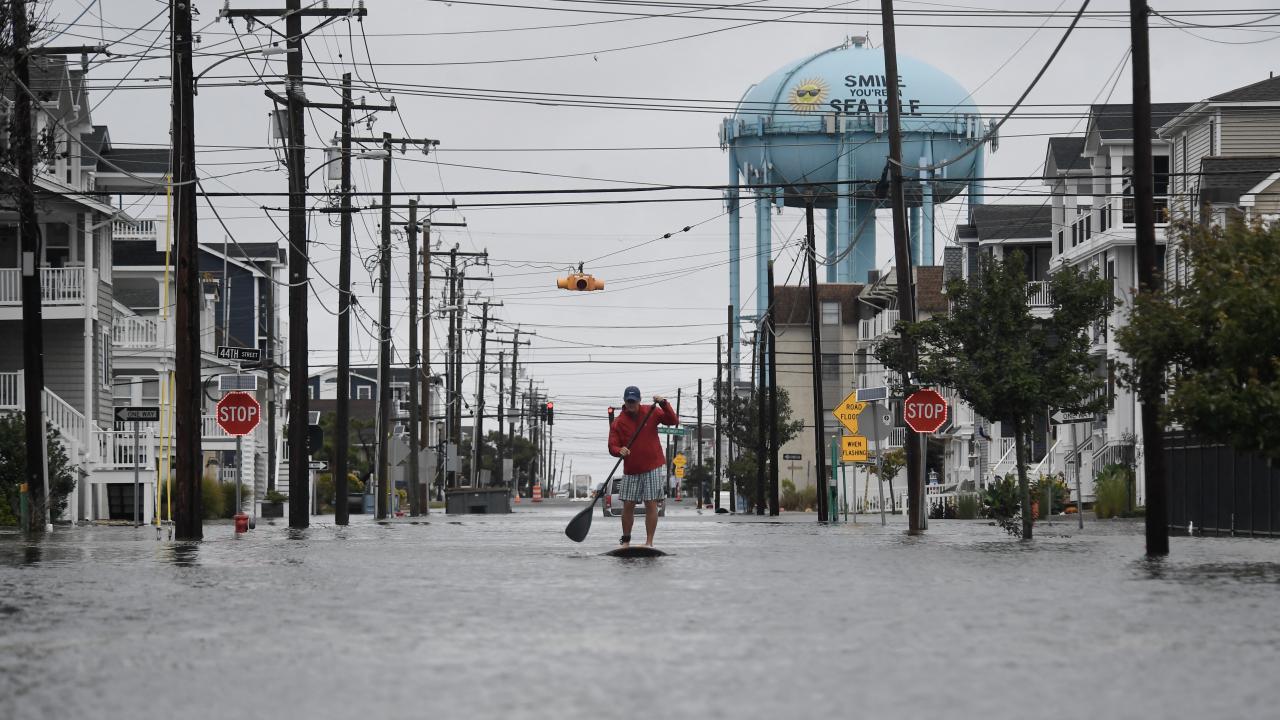 Tormenta en el noreste de Estados Unidos ya deja un muerto y a miles sin electricidad