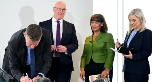 Gales, Escocia e Irlanda del Norte reclaman derecho a decidir su futuro