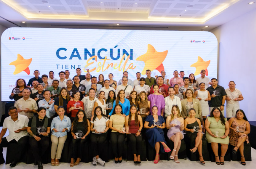 Ellos son parte del éxito turístico de Cancún: reconocen a 44 trabajadores