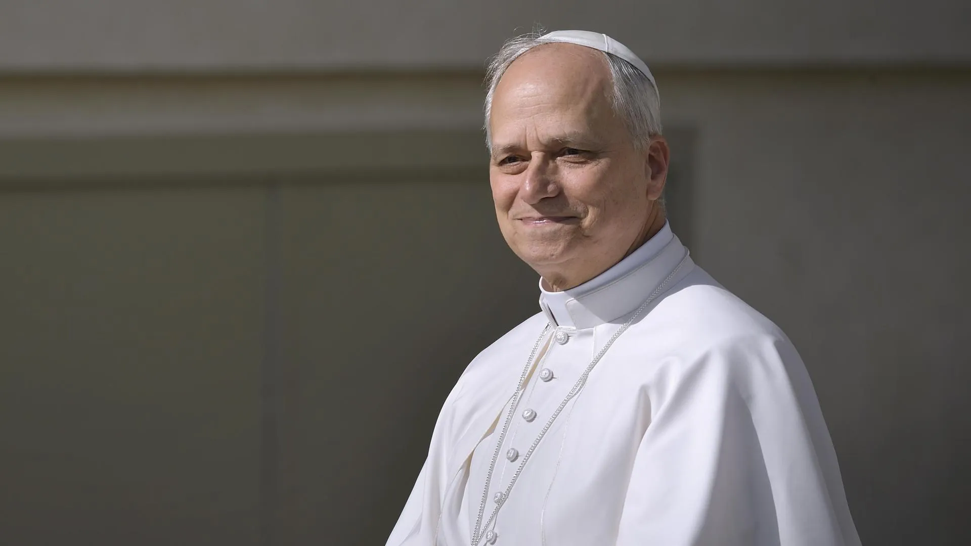 El papa pide a fieles de Francia «construir una nación renovada a partir de sus raíces»