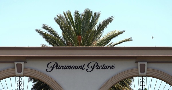 Paramount negociará en California por fusión con Warner Bros.