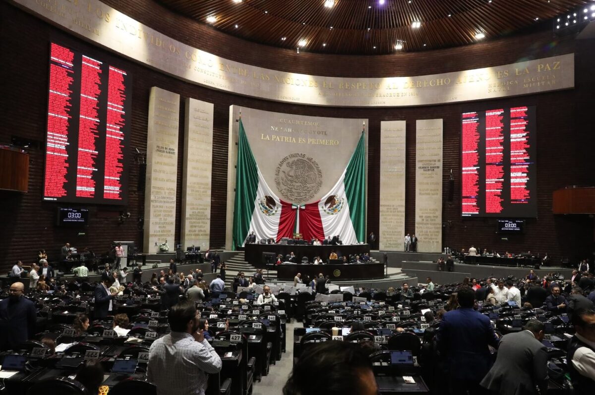 Diputados avalan reforma que prohíbe doble nacionalidad a candidatos a gubernaturas y presidencia