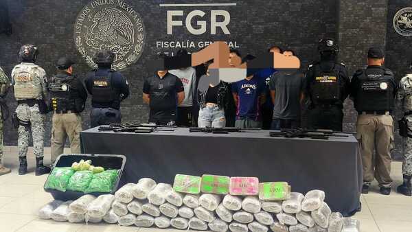 Caen ocho con armas, marihuana y posible metanfetamina en Villahermosa