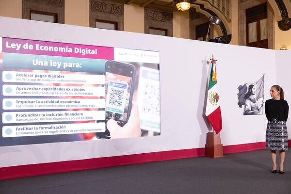 México prepara pagos con QR y cobros sin comisiones para pequeños negocios