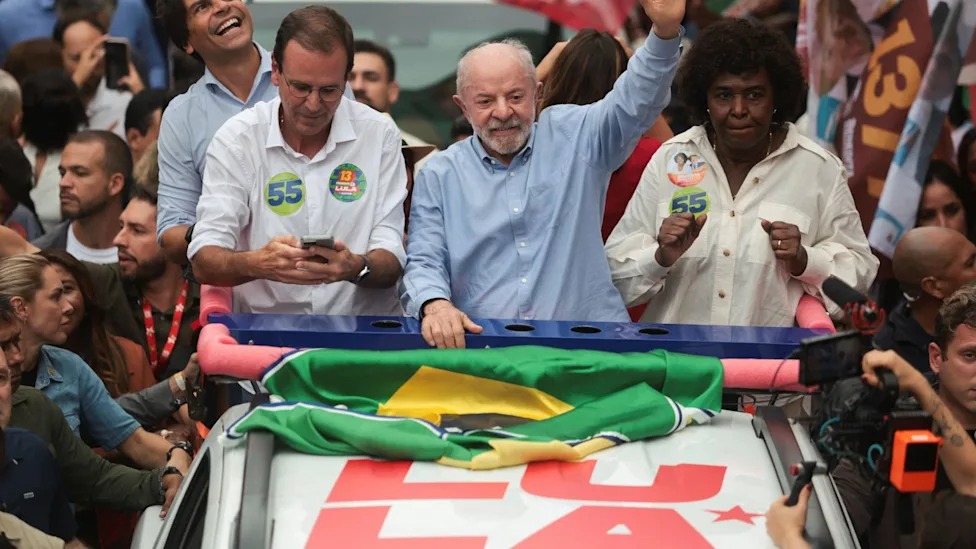 Lula prohíbe las apuestas online en Brasil a nueve días de las elecciones