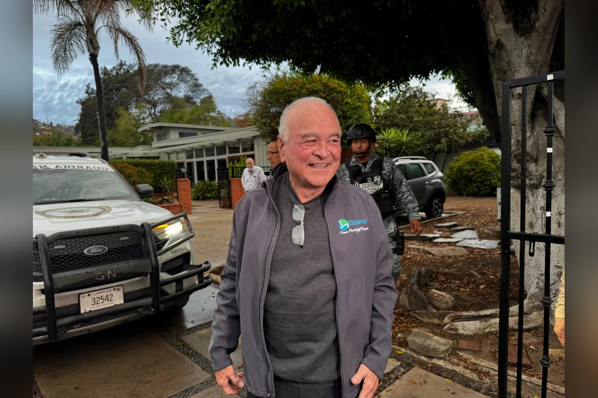 Ernesto Ruffo Appel deja prisión y seguirá proceso bajo arresto domiciliario