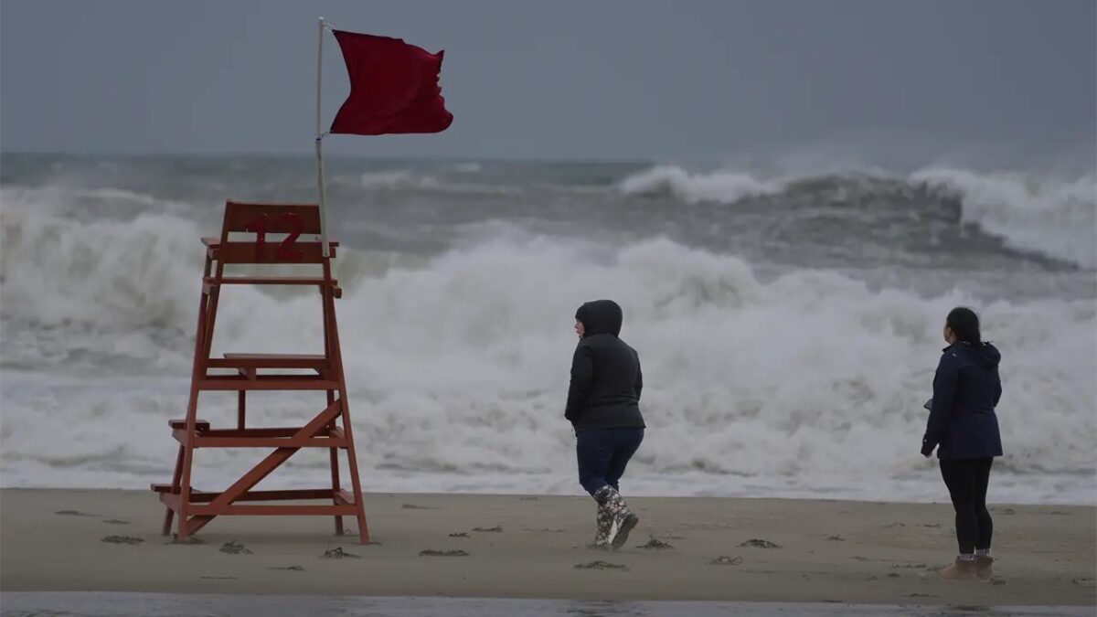 Tormenta en el noreste de Estados Unidos ya deja un muerto y a miles sin electricidad