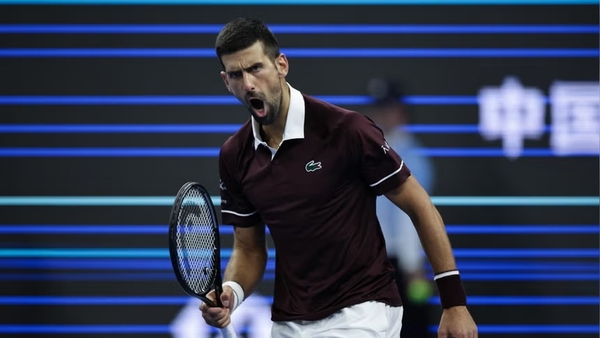 Djokovic hace historia y avanza a semifinales en China