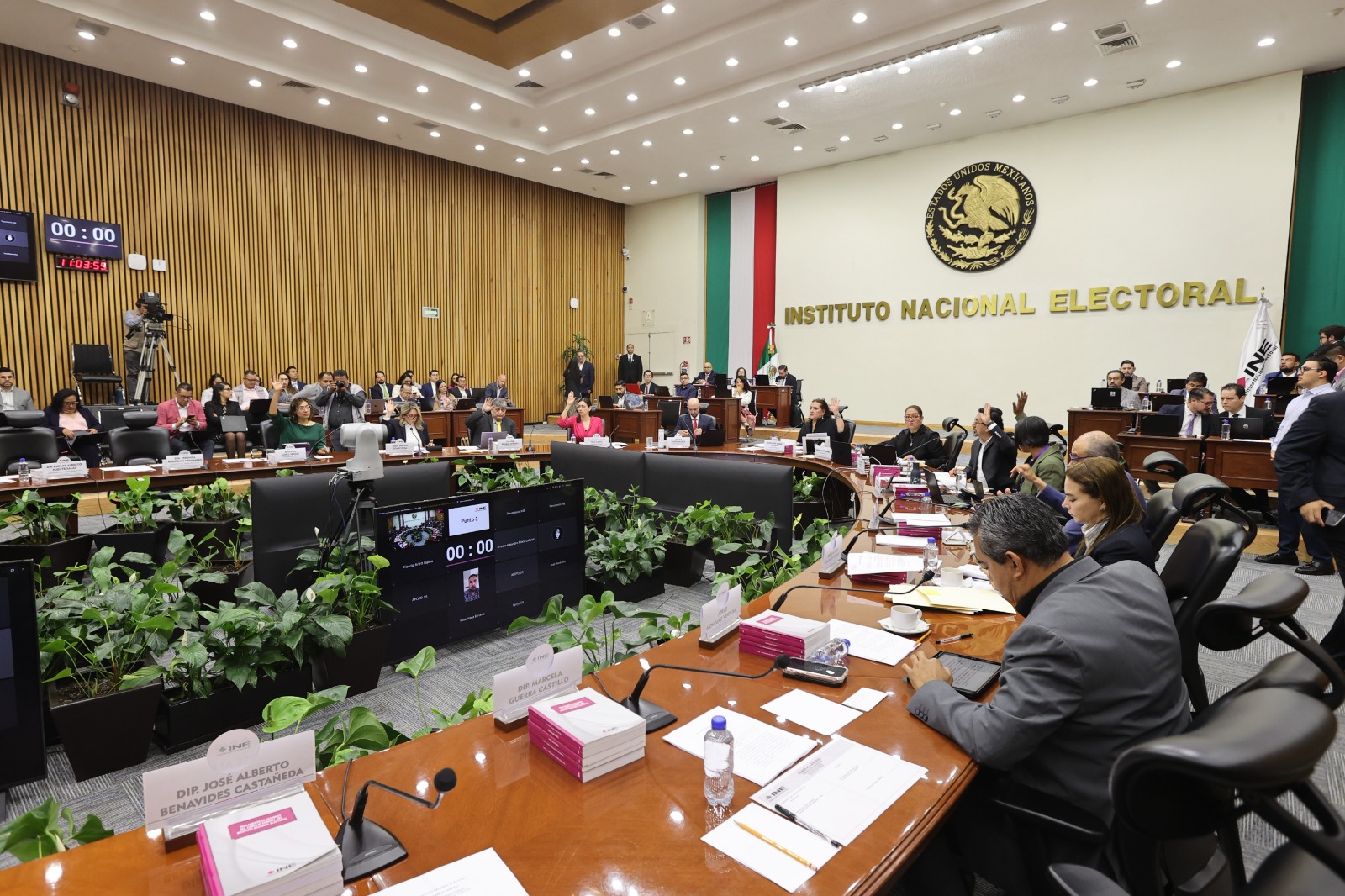INE prepara revisión de integridad para más de 20 mil candidaturas en elecciones de 2026-2027