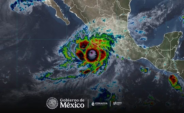 Suspenden actividades en cuatro estados por huracán Simon