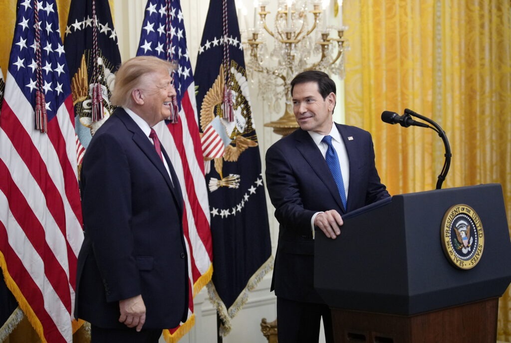 «Atentos a lo que va a hacer con Cuba», dice Donald Trump sobre Marco Rubio