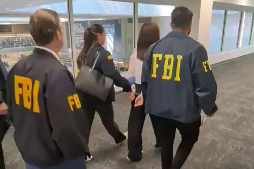 Detienen en EEUU a una mujer acusada de espiar para China al hijo del presidente de Taiwán