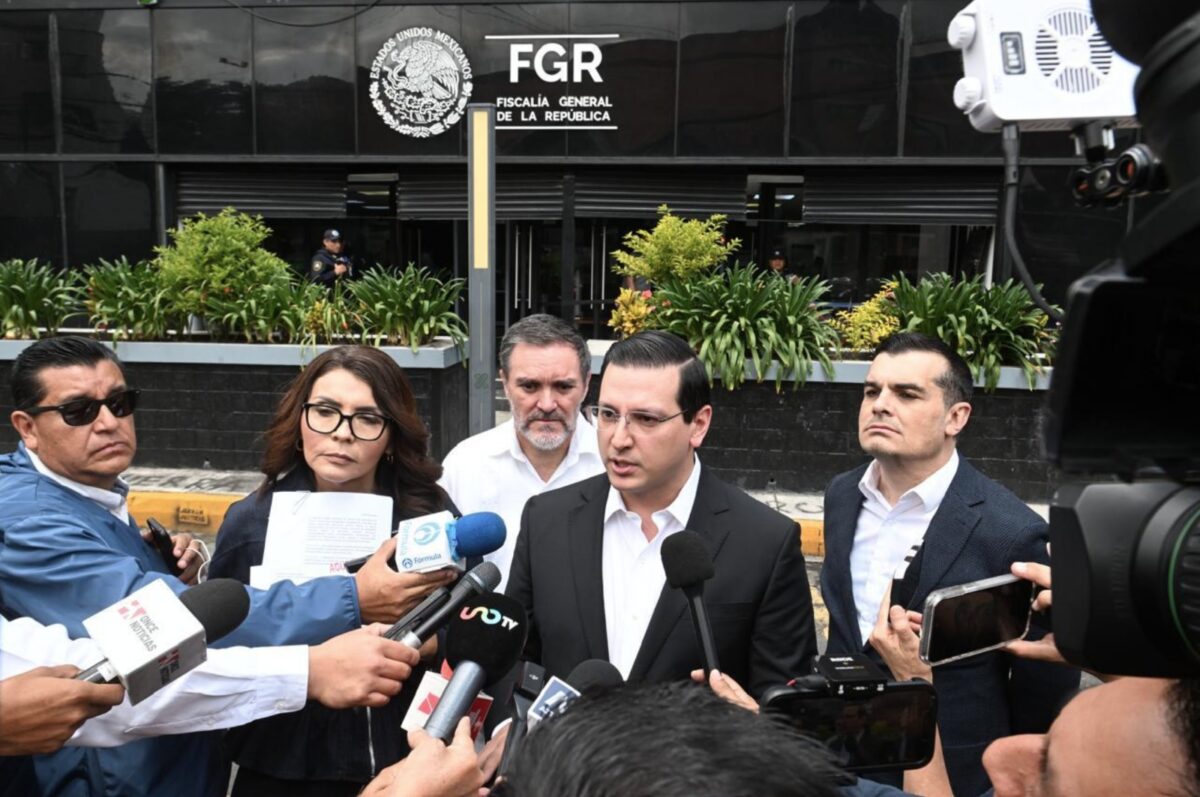 Diputados del PAN denuncian ante la FGR a Marina del Pilar por presuntos delitos