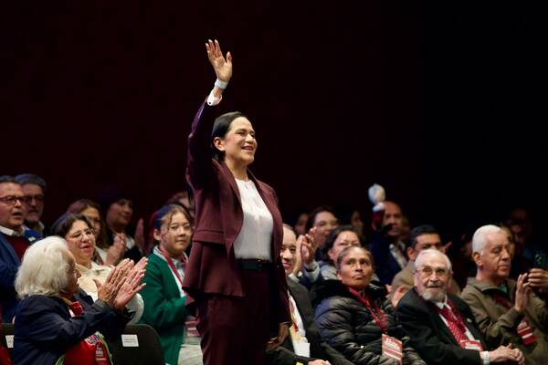 Morena celebra 15 años y llama a mantener la unidad
