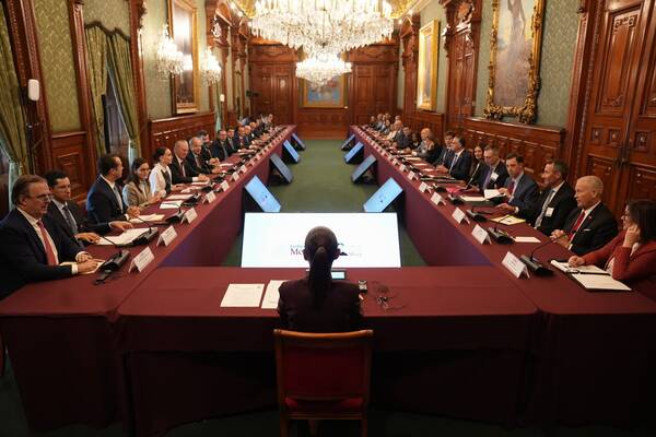 Sheinbaum dialoga con empresarios de Estados Unidos
