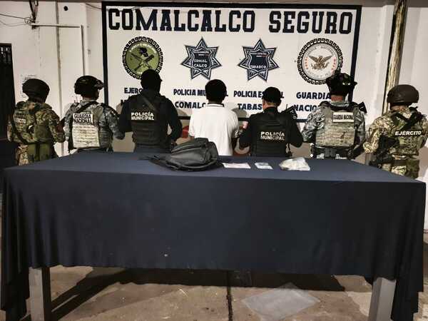 Detienen a menor de 15 años con presunta droga en Comalcalco