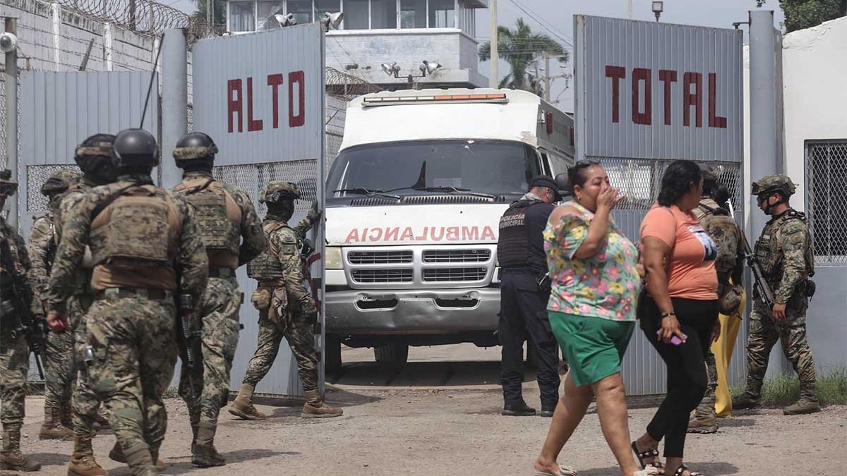 Riña en penal de Sinaloa deja dos personas privadas de la libertad sin vida
