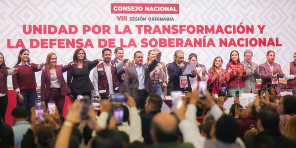 Carlos Torres Piña asume coordinación de Morena en Michoacán