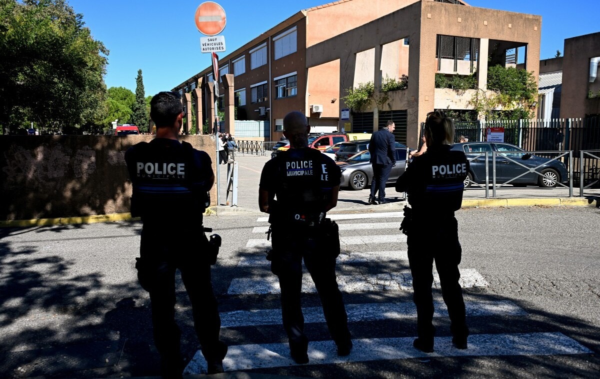 Alumno de 14 años dispara en escuela de Francia y hiere a dos docentes