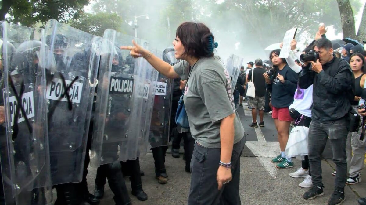 Sheinbaum condena uso de la fuerza contra manifestantes por agua contaminada en Jalisco