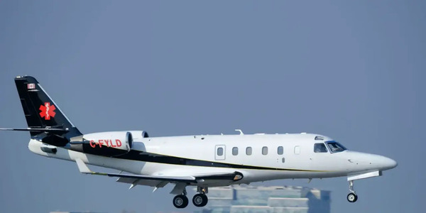 Hallan restos de avión desaparecido con seis personas a bordo